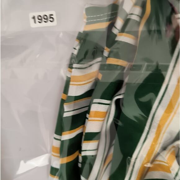 Ups & Downs Crop Top Women's Size M Green Striped Long Bell Sleeve - Picture 16 of 16